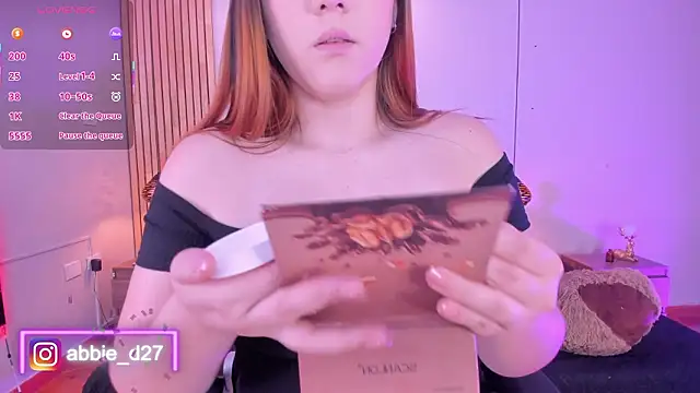 Snapshot of AbbieEdmond chatting on January 19, 4:16 am AbbieEdmond online show from January 19, 4:16 am