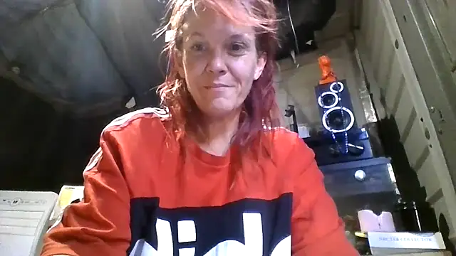 Snapshot of spundarella420 chatting on November 17, 4:57 pm spundarella420 online show from November 17, 4:57 pm