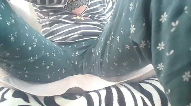 Snapshot of Web_Lady chatting on February 23, 6:39 am Web Lady online show from February 23, 6:39 am