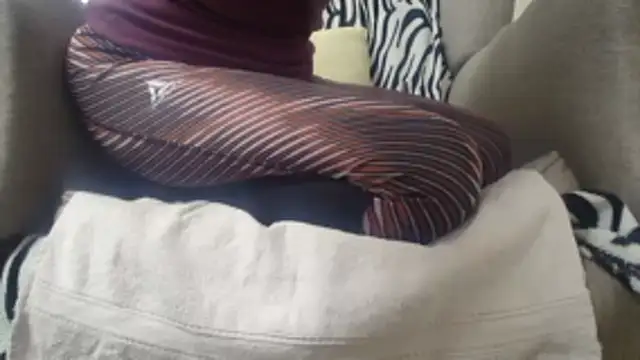 Snapshot of Web_Lady chatting on December 4, 5:39 am Web Lady online show from December 4, 5:39 am