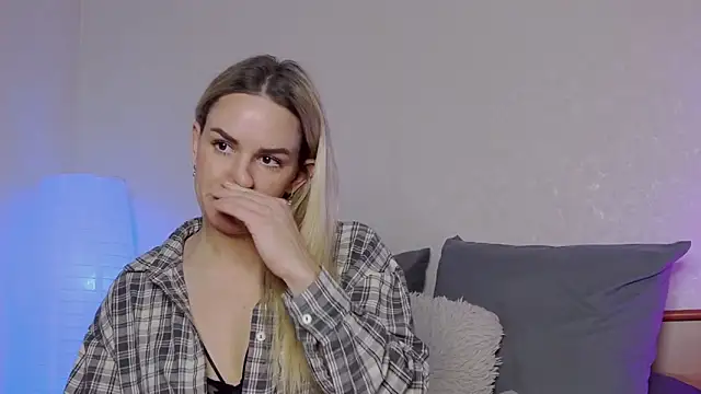 SofiJames online show from December 21, 5:58 am