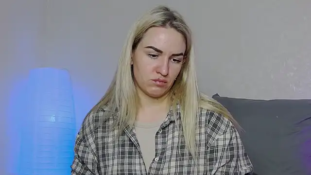 SofiJames online show from January 16, 6:14 am