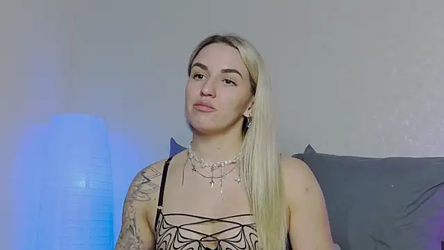 SofiJames online show from January 25, 6:01 am