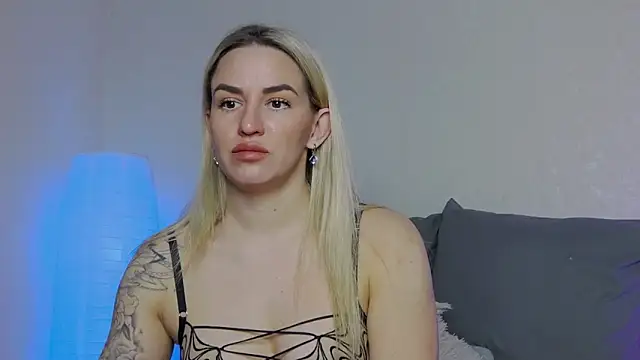 SofiJames online show from January 30, 6:03 am