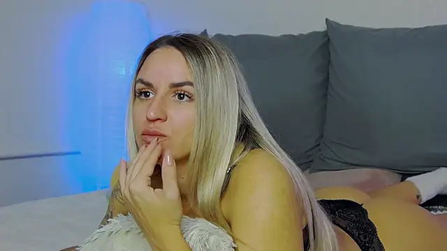 SofiJames online show from September 11, 6:24 am