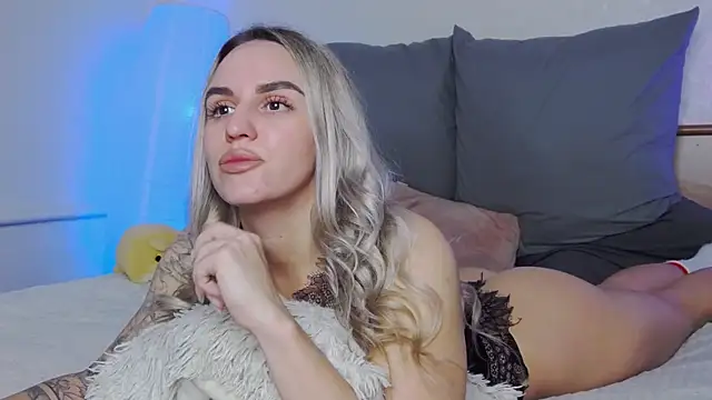 SofiJames online show from December 2, 6:41 am