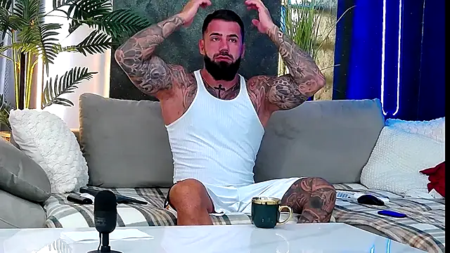 masterkingofmusclee online show from October 1, 6:41 am