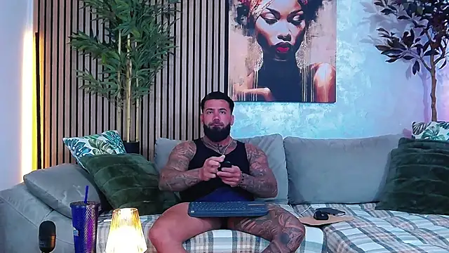 masterkingofmusclee online show from May 4, 7:59 am
