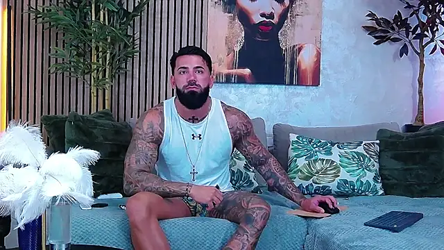 masterkingofmusclee online show from June 15, 8:27 am
