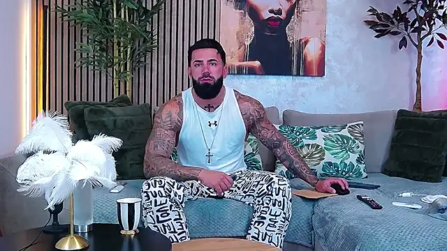 masterkingofmusclee online show from June 16, 8:39 am