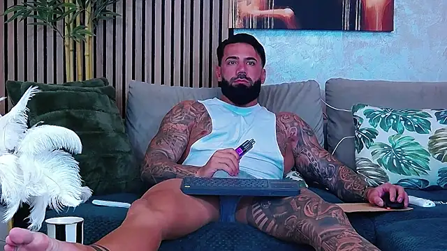 masterkingofmusclee online show from June 29, 7:58 am