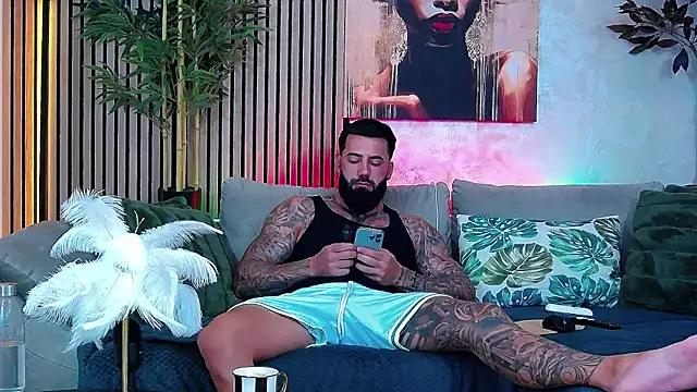 masterkingofmusclee online show from July 22, 7:44 am