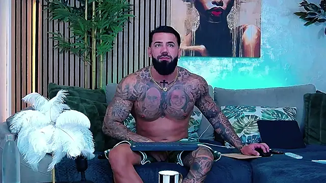 masterkingofmusclee online show from July 28, 9:04 am