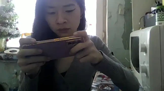 Snapshot of CarlyJoy chatting on January 13, 6:49 am CarlyJoy online show from January 13, 6:49 am