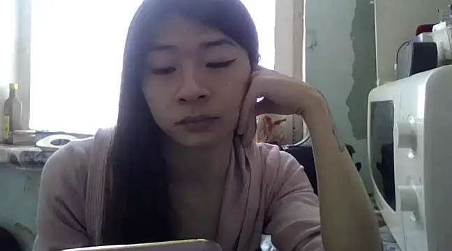 Snapshot of CarlyJoy chatting on February 3, 7:07 am CarlyJoy online show from February 3, 7:07 am