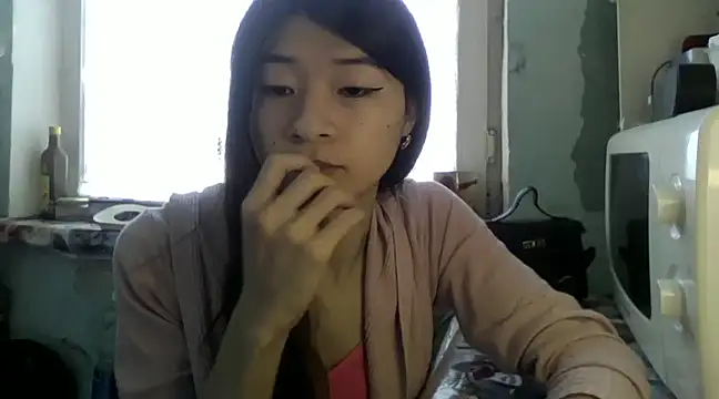 Snapshot of CarlyJoy chatting on February 3, 10:14 am CarlyJoy online show from February 3, 10:14 am