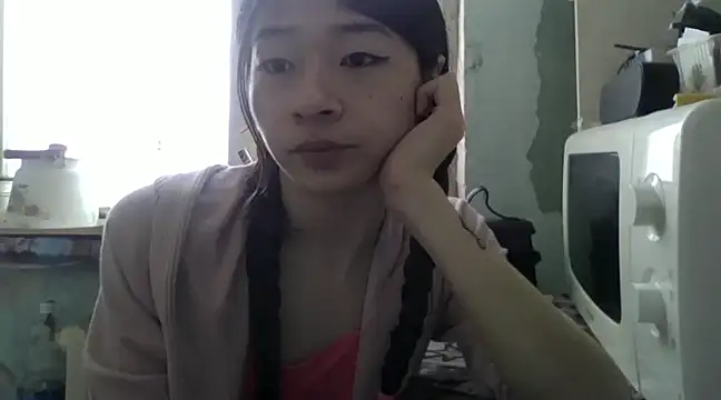 Snapshot of CarlyJoy chatting on February 10, 6:31 am CarlyJoy online show from February 10, 6:31 am