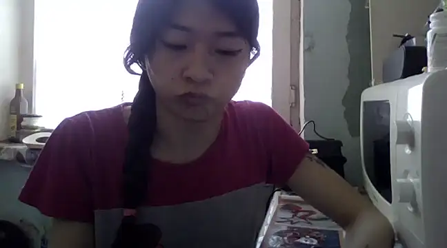 Snapshot of CarlyJoy chatting on February 20, 10:27 am CarlyJoy online show from February 20, 10:27 am