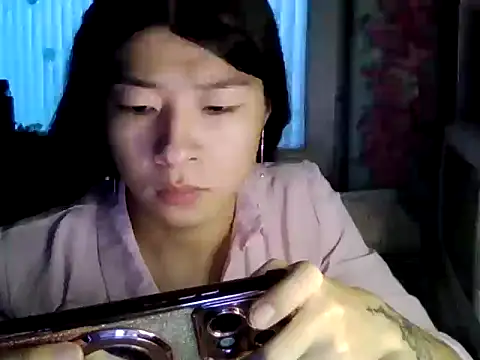 Snapshot of CarlyJoy chatting on April 8, 1:55 pm CarlyJoy online show from April 8, 1:55 pm