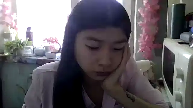 Snapshot of CarlyJoy chatting on April 11, 11:03 am CarlyJoy online show from April 11, 11:03 am