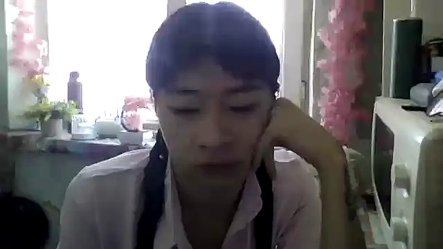 Snapshot of CarlyJoy chatting on April 13, 9:26 am CarlyJoy online show from April 13, 9:26 am