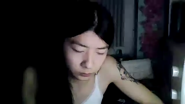 Snapshot of CarlyJoy chatting on April 25, 3:20 pm CarlyJoy online show from April 25, 3:20 pm