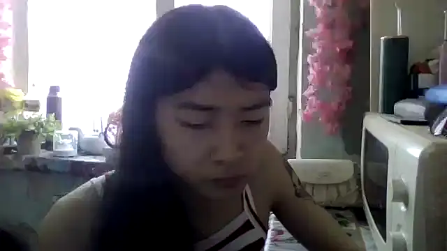 Snapshot of CarlyJoy chatting on April 27, 11:52 am CarlyJoy online show from April 27, 11:52 am
