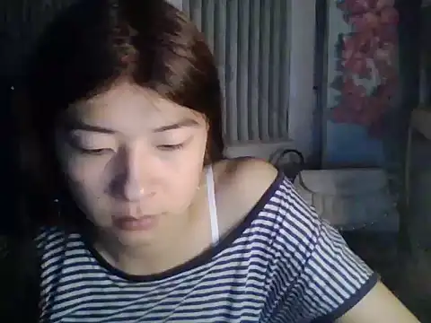 Snapshot of CarlyJoy chatting on June 4, 4:02 pm CarlyJoy online show from June 4, 4:02 pm