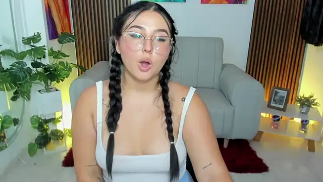 Snapshot of iraide_castro chatting on February 11, 6:44 pm iraide castro online show from February 11, 6:44 pm