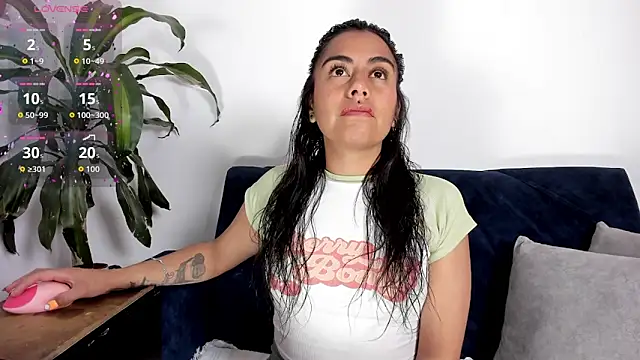 Snapshot of im_amber chatting on October 2, 1:51 pm im amber online show from October 2, 1:51 pm