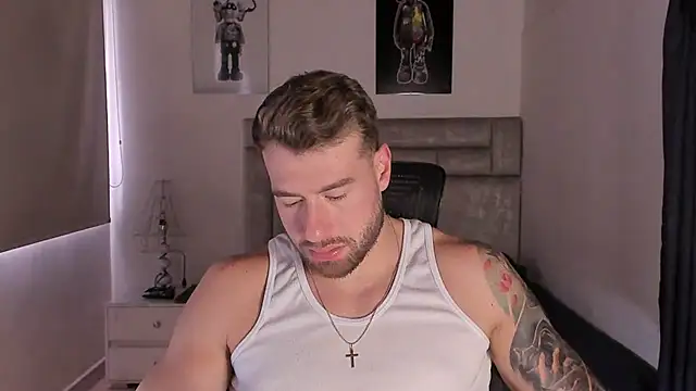 paul rogerr online show from October 26, 8:37 pm