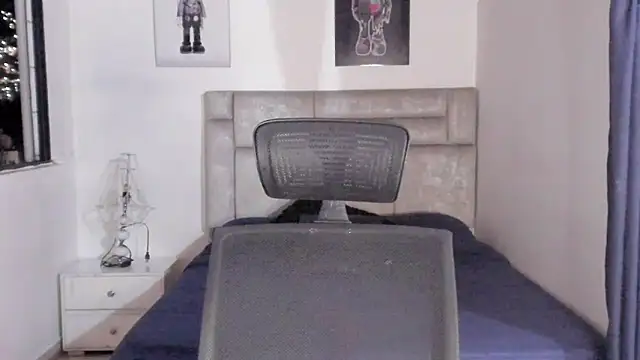 paul rogerr online show from November 6, 12:00 am