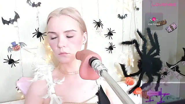 Snapshot of Kaya_Devis chatting on October 28, 4:27 am Kaya Devis online show from October 28, 4:27 am