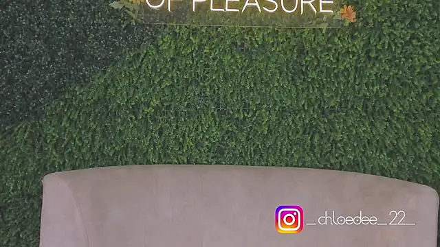 chloe d online show from October 20, 11:43 am