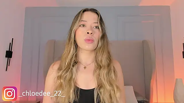 chloe d online show from February 19, 12:34 pm