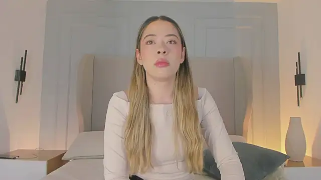 chloe d online show from May 11, 1:06 pm