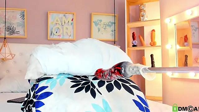 julyanna  online show from October 6, 8:06 pm