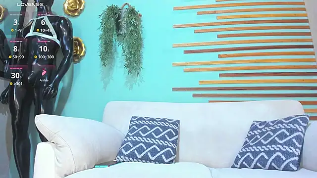 sofiaa ebony online show from March 21, 1:05 pm