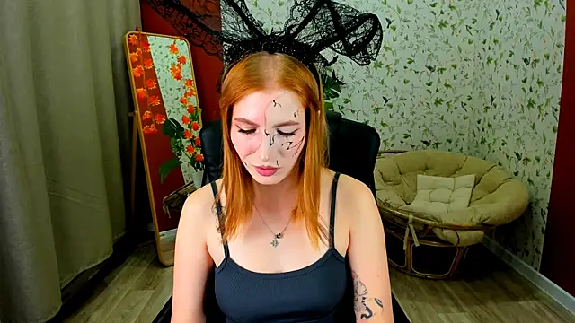 Snapshot of Mira__Blush chatting on October 30, 8:53 pm Mira Blush online show from October 30, 8:53 pm