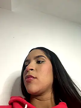 halley5  online show from October 29, 11:50 pm