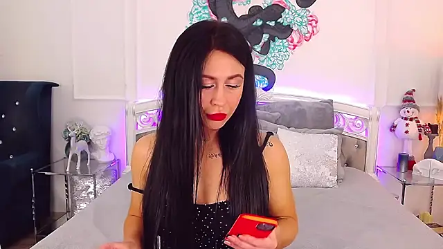 CrissyTaylor online show from December 22, 3:44 am