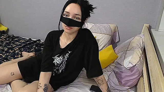 Snapshot of KathrineBerry chatting on December 23, 7:38 am KathrineBerry online show from December 23, 7:38 am