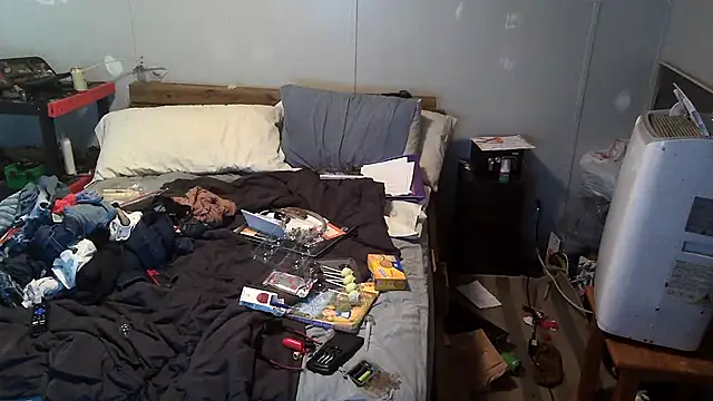 Bi curious86 online show from October 25, 12:18 am