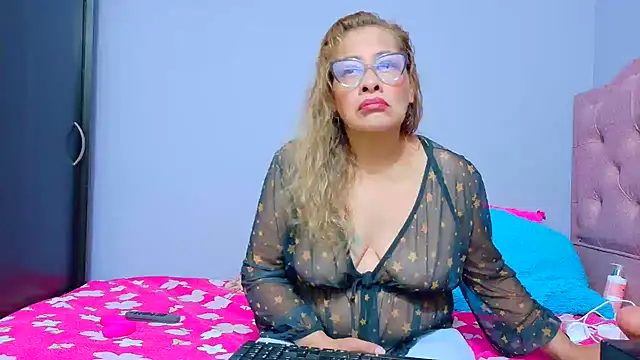 TifanyNasty online show from September 22, 11:29 pm