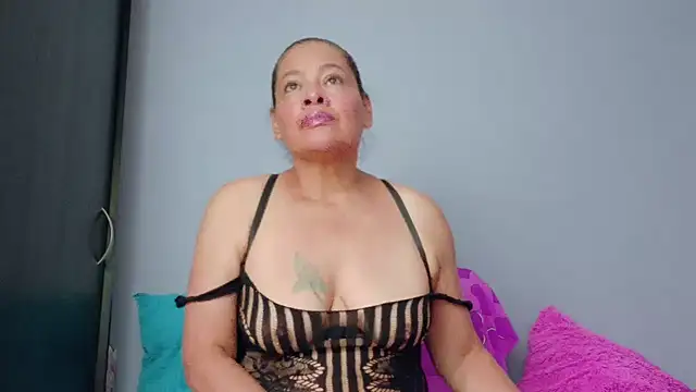 TifanyNasty online show from November 8, 1:06 am