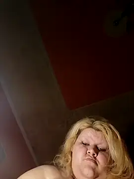 ducicsajsziii online show from December 4, 10:24 am