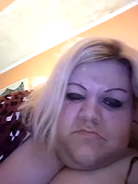 ducicsajsziii online show from February 19, 11:57 pm