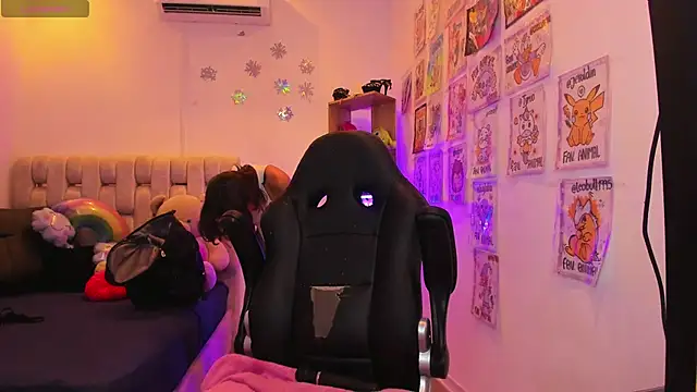 Gorgeous Team online show from February 19, 11:04 pm