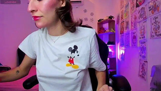 Gorgeous Team online show from March 4, 8:05 pm