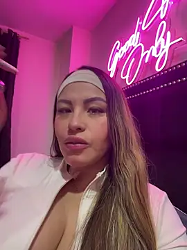 sexyyykloee online show from July 24, 5:05 am
